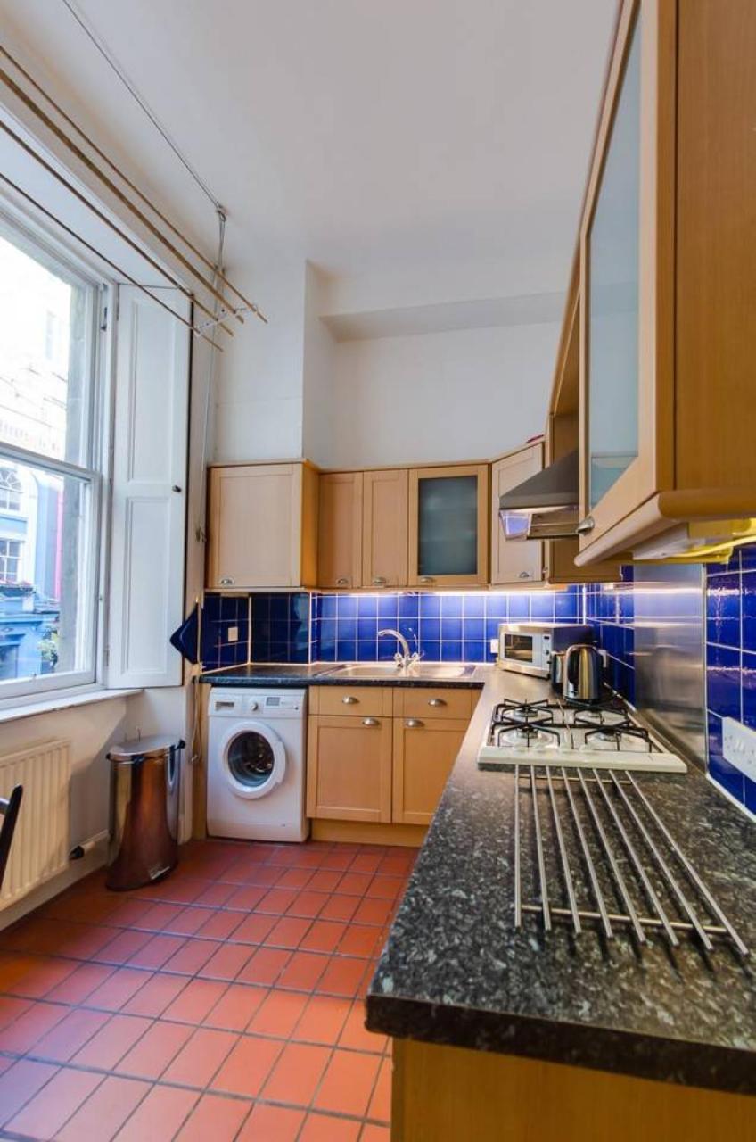Altido Spacious 2Bed In Heart Of Old Town - Diagon Alley Единбург Екстериор снимка
